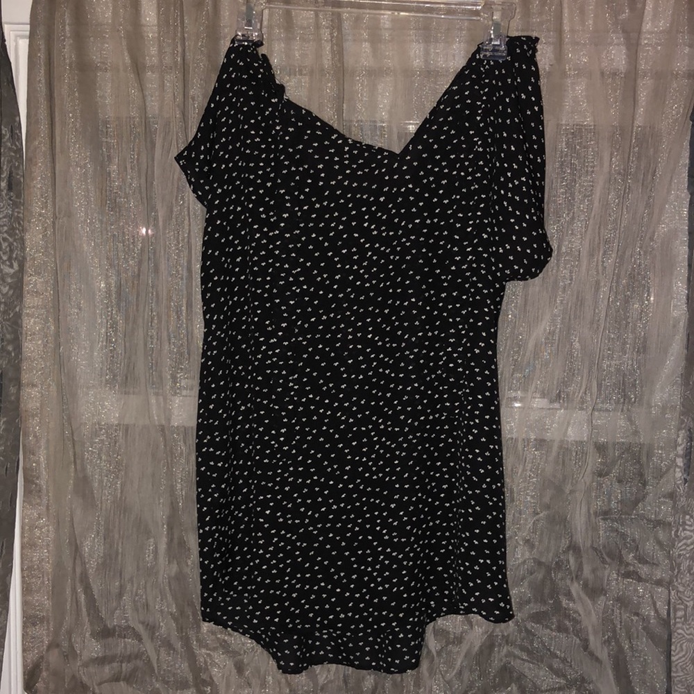 XL Lauren Conrad Black shirt with white floral print - Picture 5 of 5